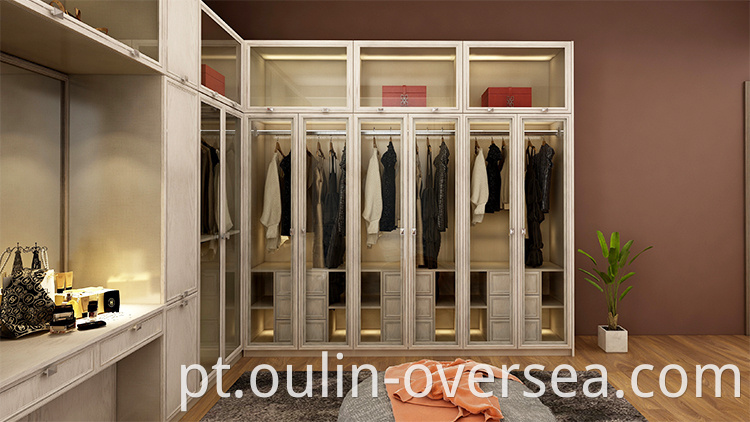 Modern Luxury wood sliding doors cloakroom 